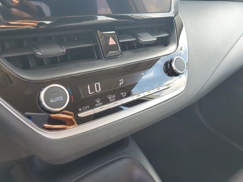 Used 2026 Toyota Corolla LE FWD image 21
