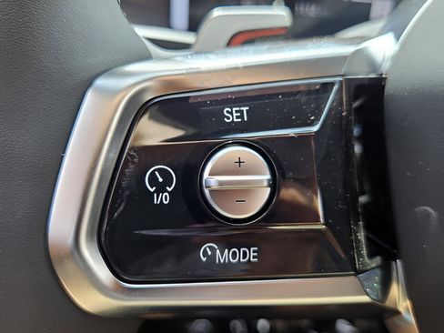 New 2025 BMW i7 xDrive60 image 18