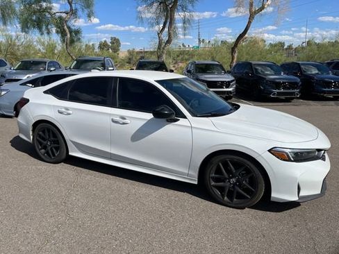 Used 2025 Honda Civic Sport image 6