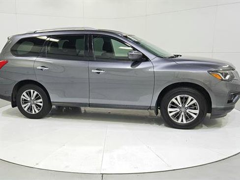 Used 2020 Nissan Pathfinder S FWD image 9