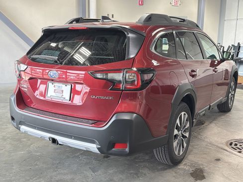 Used 2025 Subaru Outback Limited w/ Tech Package 3 AWD/4WD image 7