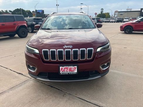 Used 2019 Jeep Cherokee Limited image 10
