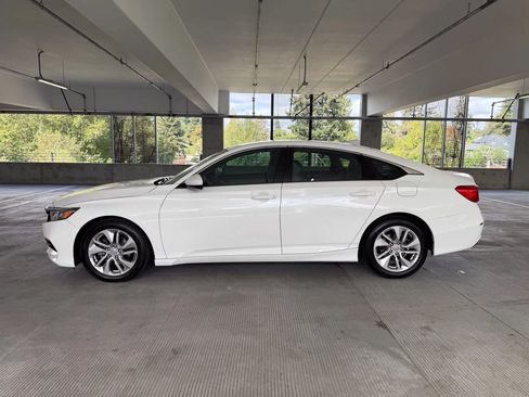 Used 2018 Honda Accord LX image 8