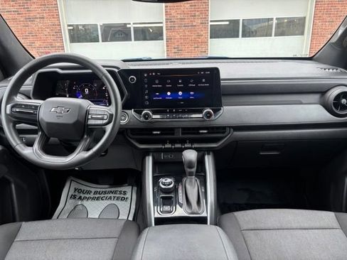 Used 2023 Chevrolet Colorado Trail Boss w/ LPO, Dark Essentials Package AWD/4WD image 31