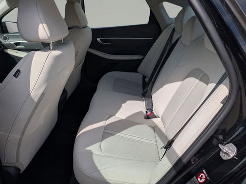Used 2023 Hyundai Sonata SE image 14