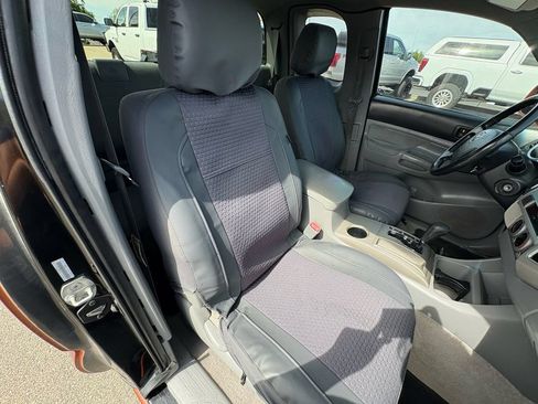 Used 2005 Toyota Tacoma 4x4 Access Cab image 27