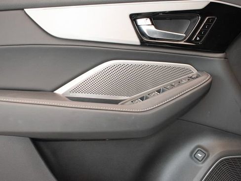 Used 2024 Acura MDX SH-AWD w/ Technology Package image 24