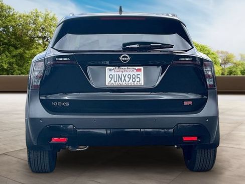 Certified 2025 Nissan Kicks SR FWD image 5