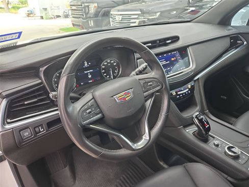 Used 2023 Cadillac XT6 Luxury FWD image 10