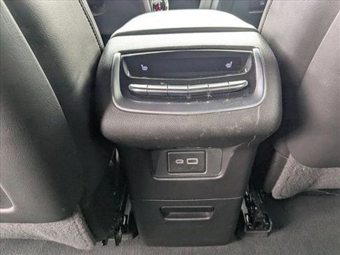 Used 2022 Cadillac XT6 Premium Luxury w/ Technology Package image 17