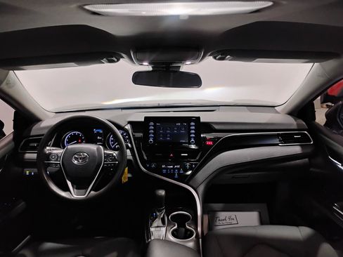 Used 2023 Toyota Camry LE FWD image 7