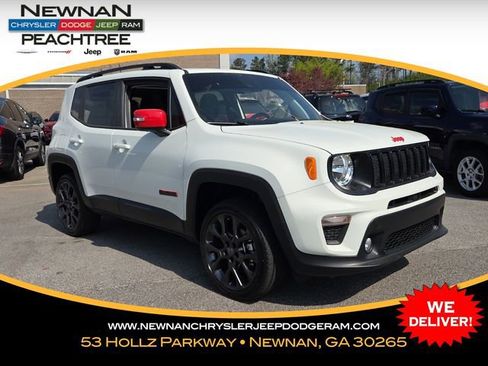 Used 2023 Jeep Renegade Latitude w/ Sun/Sound Group image 1