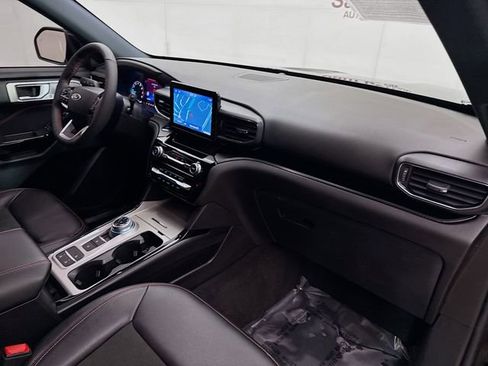 Used 2023 Ford Explorer ST-Line w/ Class IV Trailer Tow Package image 30