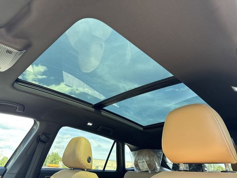 New 2026 Volkswagen Atlas Cross Sport SEL R-Line image 28