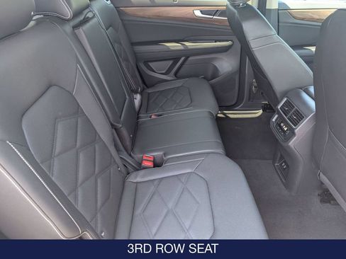 Used 2026 Volkswagen Atlas SE AWD/4WD image 31