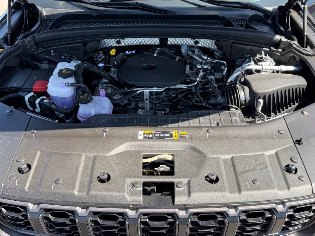 New 2026 Jeep Grand Cherokee Altitude RWD image 20