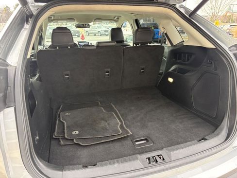 Used 2022 Ford Edge Titanium image 20