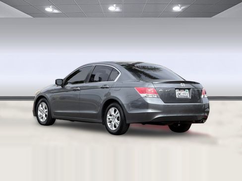 Used 2010 Honda Accord LX-P image 3