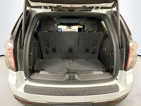 Used 2021 Chevrolet Tahoe RST w/ Rear Media and Nav Package AWD/4WD image 31