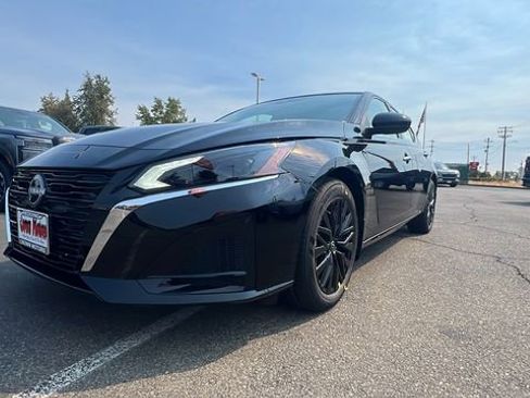 New 2025 Nissan Altima 2.5 SV w/ SV Special Edition Package image 9