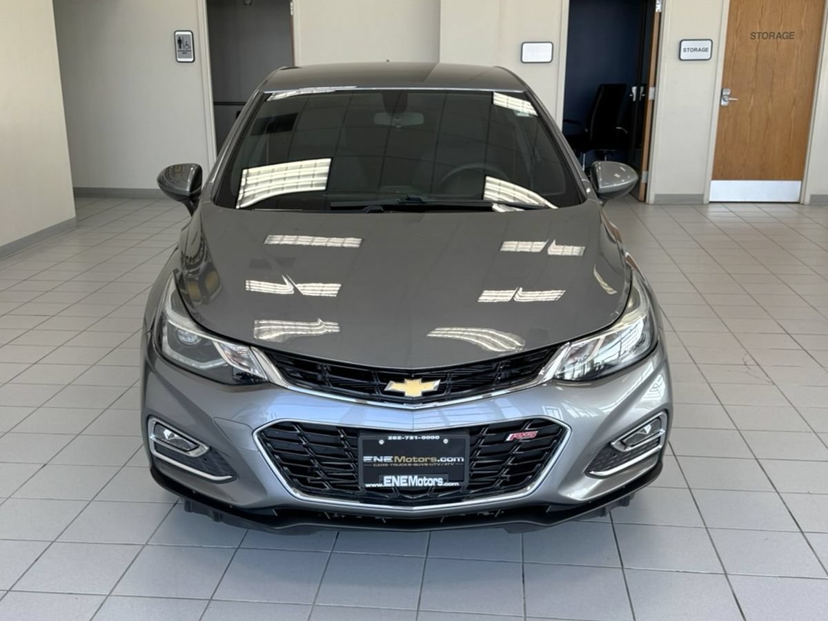 Used 2018 Chevrolet Cruze LT w/ RS Package FWD image 5
