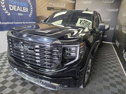 Used 2023 GMC Sierra 1500 Denali Ultimate AWD/4WD image 1