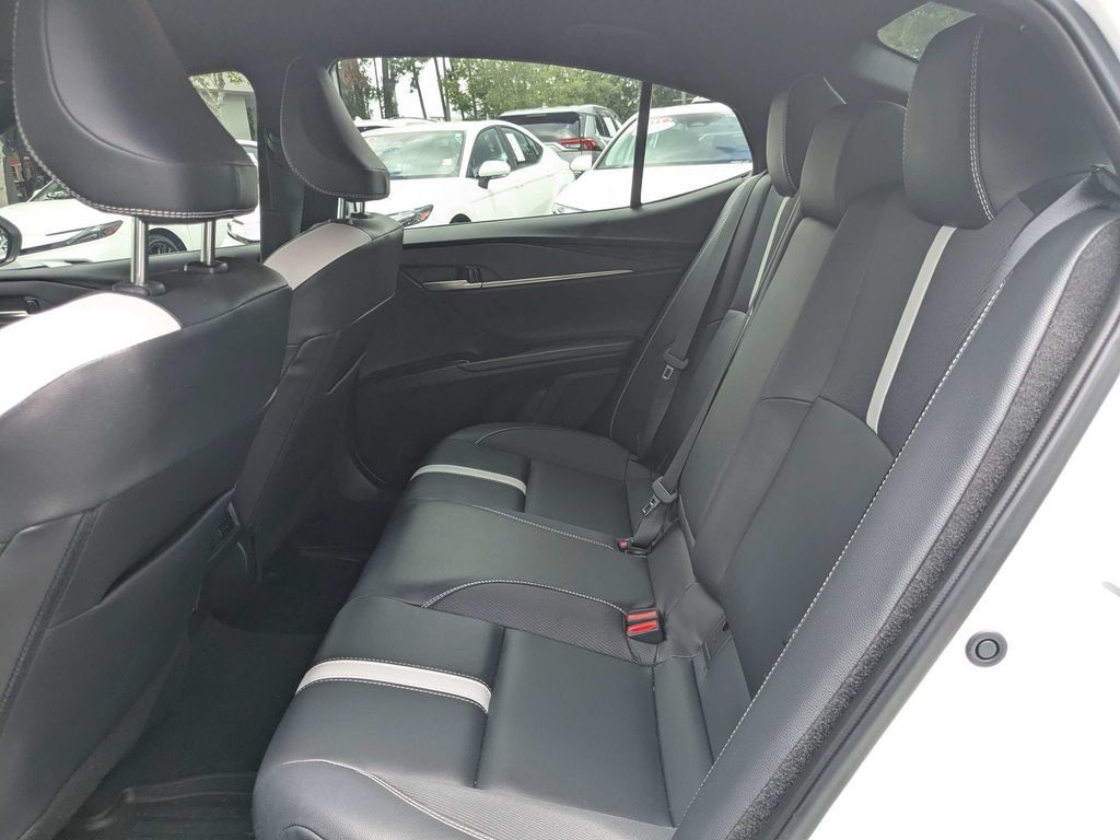 Used 2025 Toyota Camry SE FWD image 14