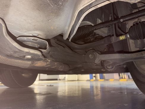 Used 2010 GMC Acadia SLE image 14