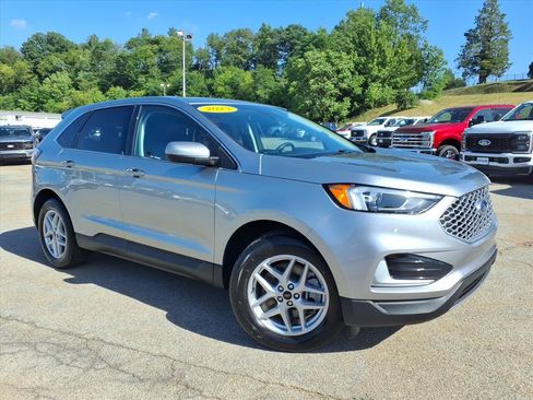 Used 2023 Ford Edge SEL AWD/4WD image 3