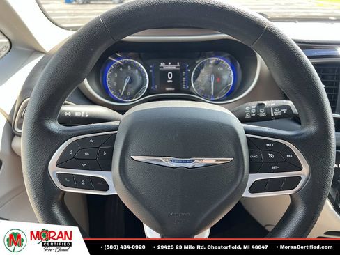 Used 2020 Chrysler Voyager LX FWD image 18