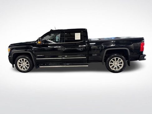 Used 2015 GMC Sierra 1500 Denali w/ Driver Alert Package AWD/4WD image 2