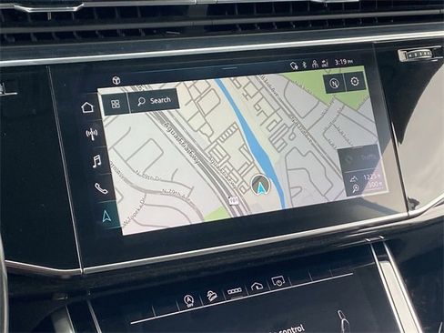 Used 2021 Audi Q8 Premium Plus w/ Premium Plus Package image 29