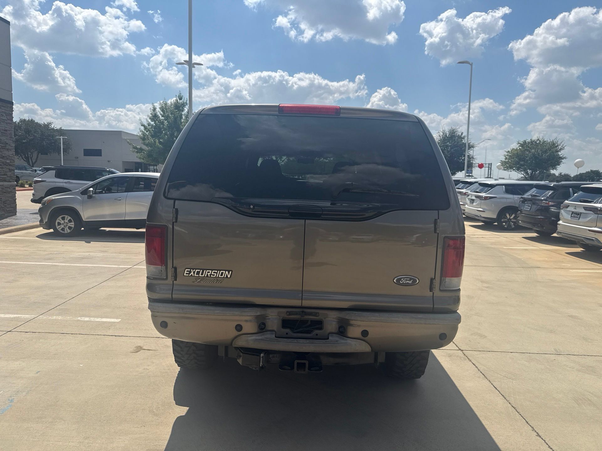 Used 2005 Ford Excursion Limited AWD/4WD image 4