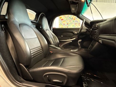 Used 2004 Porsche Boxster S image 16