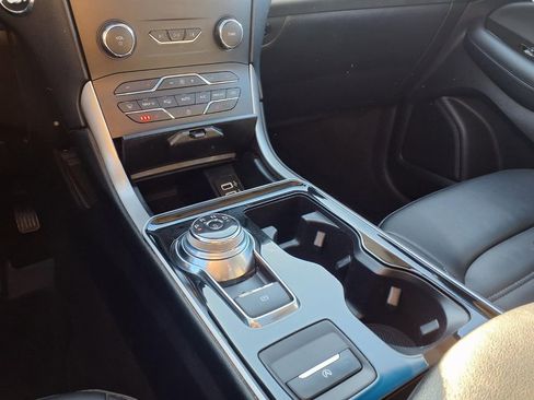 Used 2019 Ford Edge SEL w/ Equipment Group 201A image 22