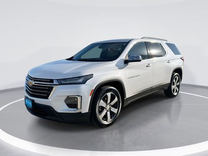 Used 2022 Chevrolet Traverse LT w/ LT Premium Package