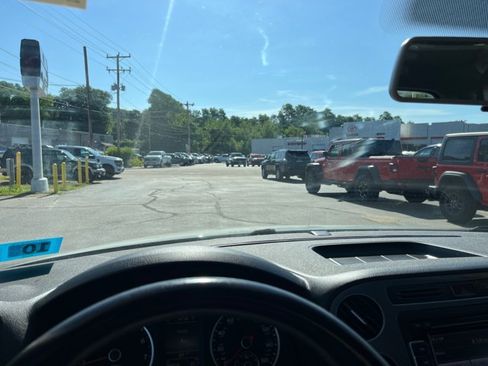 Used 2015 Volkswagen Tiguan S AWD/4WD image 2