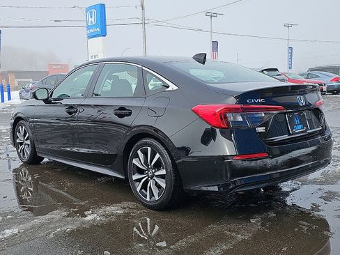 Used 2023 Honda Civic EX image 6