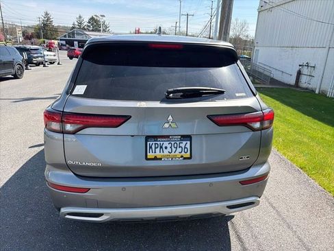 Used 2022 Mitsubishi Outlander SE AWD/4WD image 6