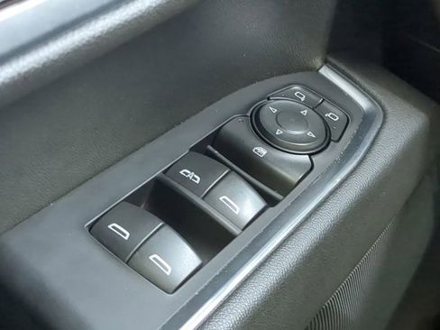 Used 2022 GMC Sierra 1500 Elevation image 24