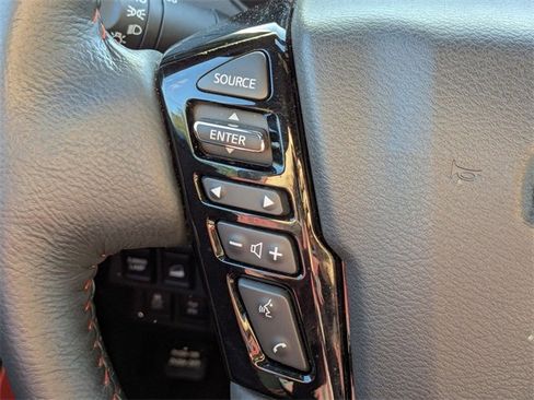 Used 2025 Nissan Frontier PRO-4X w/ Pro Premium Package image 17