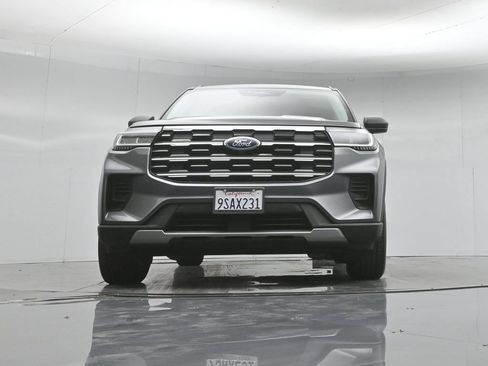 Certified 2025 Ford Explorer Active RWD image 49