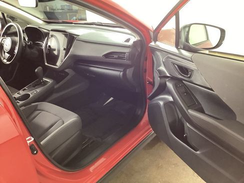 Used 2025 Subaru Crosstrek 2.5i Premium AWD/4WD image 18