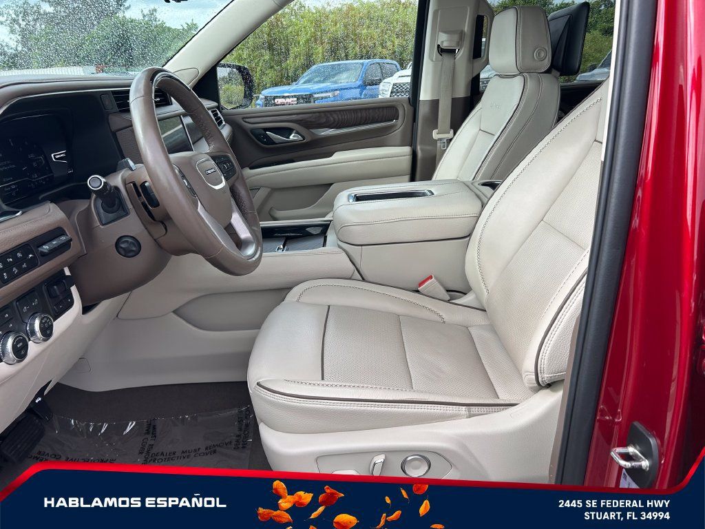 Used 2024 GMC Yukon XL Denali w/ Denali Reserve Package AWD/4WD image 9
