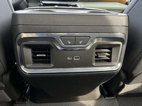 Used 2024 GMC Sierra 1500 Denali AWD/4WD image 18