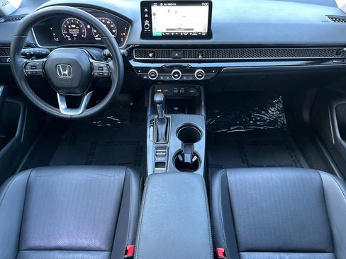 Used 2023 Honda Civic Touring image 3
