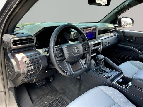 Used 2026 Toyota Tacoma SR5 AWD/4WD image 18