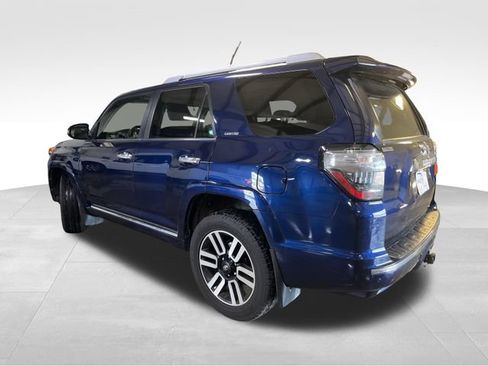 Used 2018 Toyota 4Runner 4WD image 4