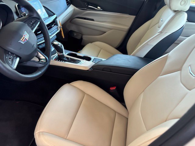 Used 2026 Cadillac CT4 Premium Luxury RWD image 11