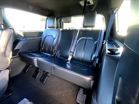 Used 2023 Ford Expedition Max Platinum image 17